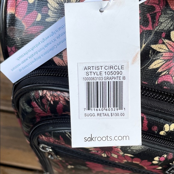 🆕 SAKROOTS Black Floral Rolling Luggage - Picture 3 of 12